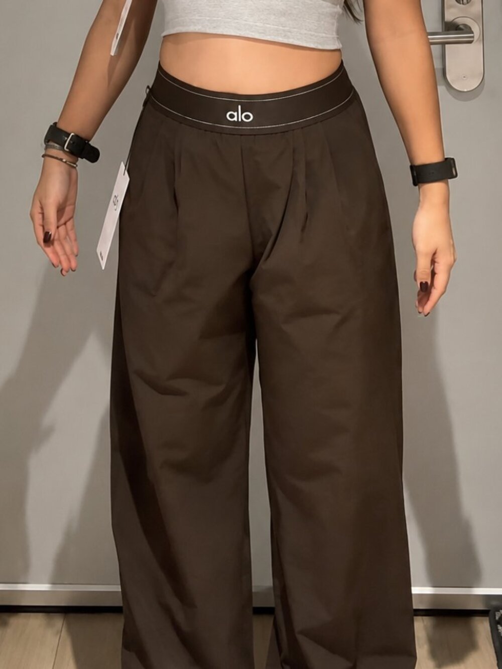 NWT 🤎🥳 ALO Yoga Women's Classic Espresso Relaxed Straight Leg Pants  | Regular